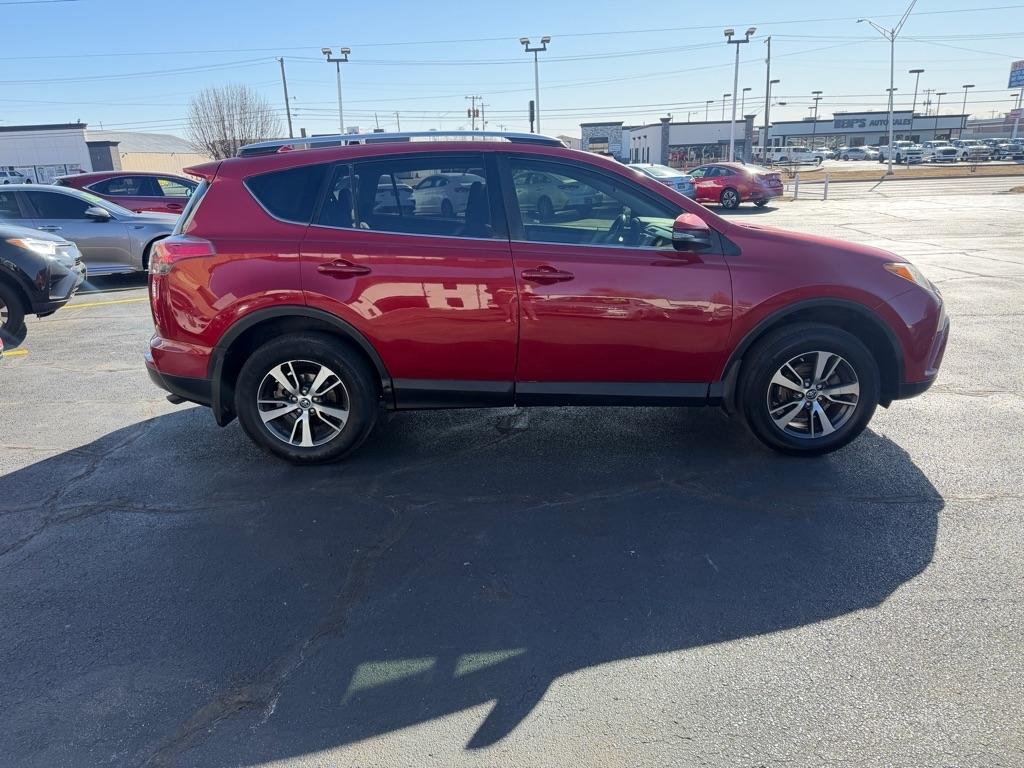 Toyota RAV4 XLE FWD 2016