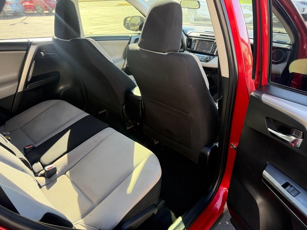 Toyota RAV4 XLE FWD 2016