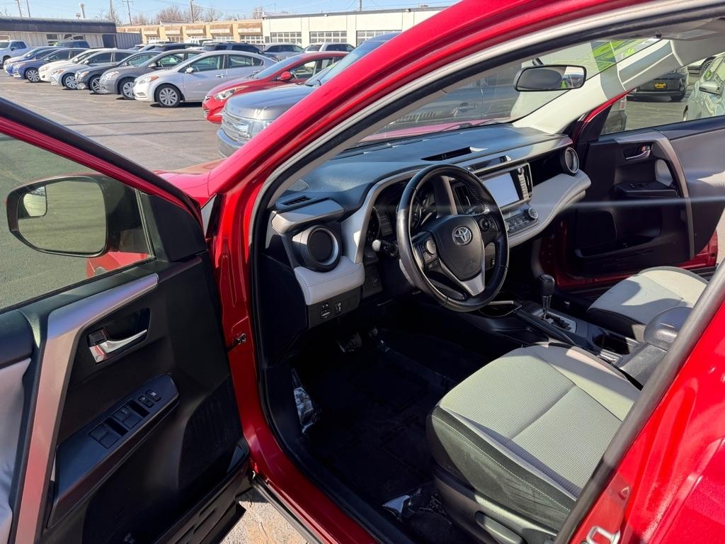 Toyota RAV4 XLE FWD 2016