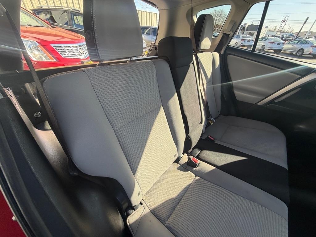 Toyota RAV4 XLE FWD 2016