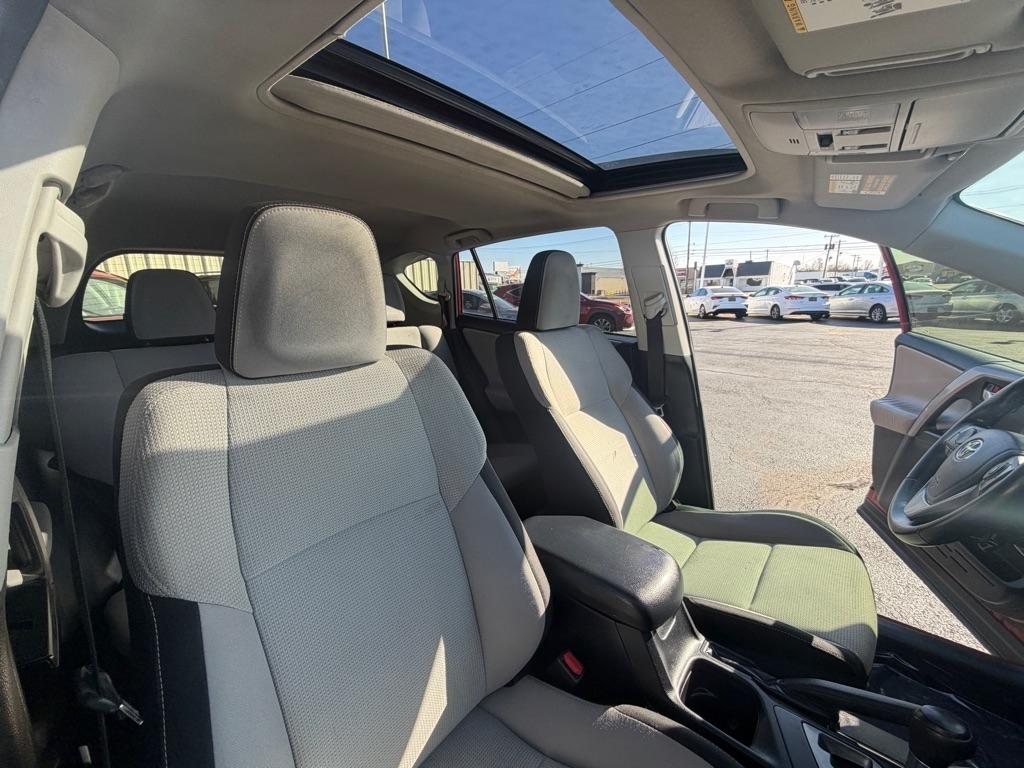 Toyota RAV4 XLE FWD 2016