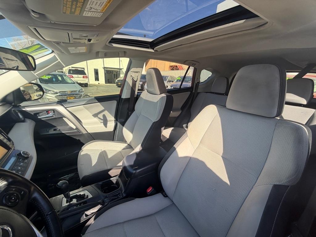 Toyota RAV4 XLE FWD 2016