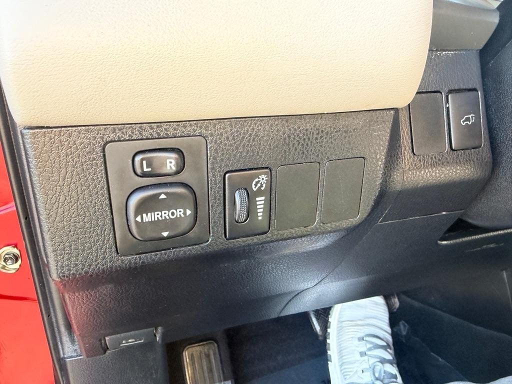 Toyota RAV4 XLE FWD 2016