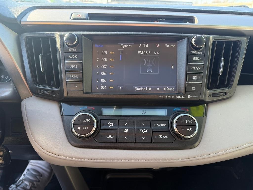 Toyota RAV4 XLE FWD 2016