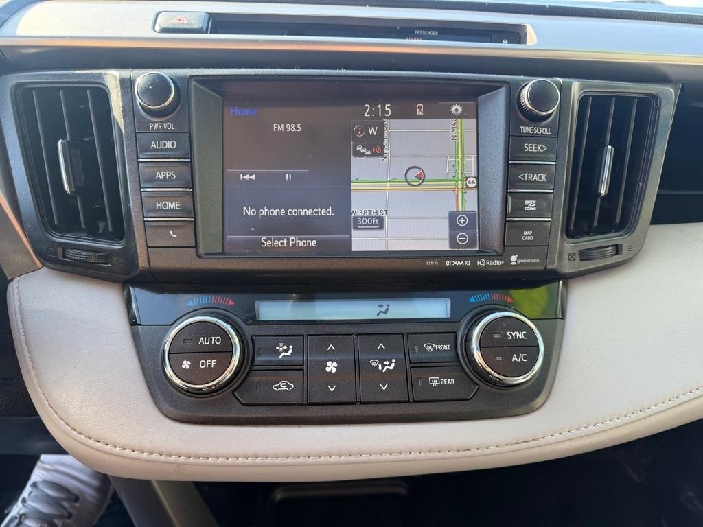 Toyota RAV4 XLE FWD 2016