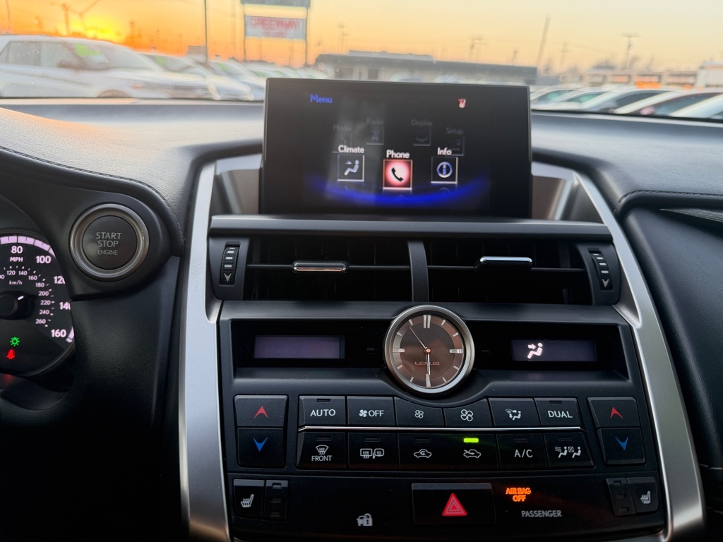 Lexus NX 200t FWD 2016