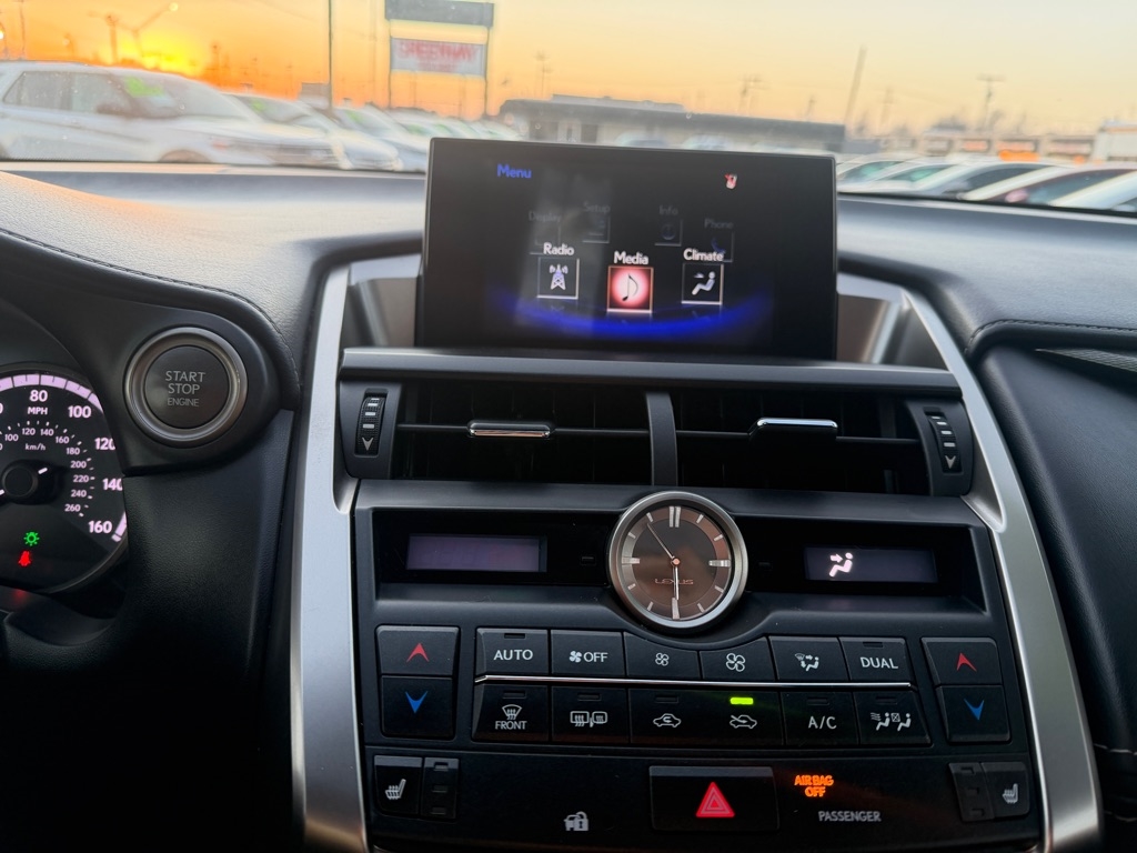 Lexus NX 200t FWD 2016