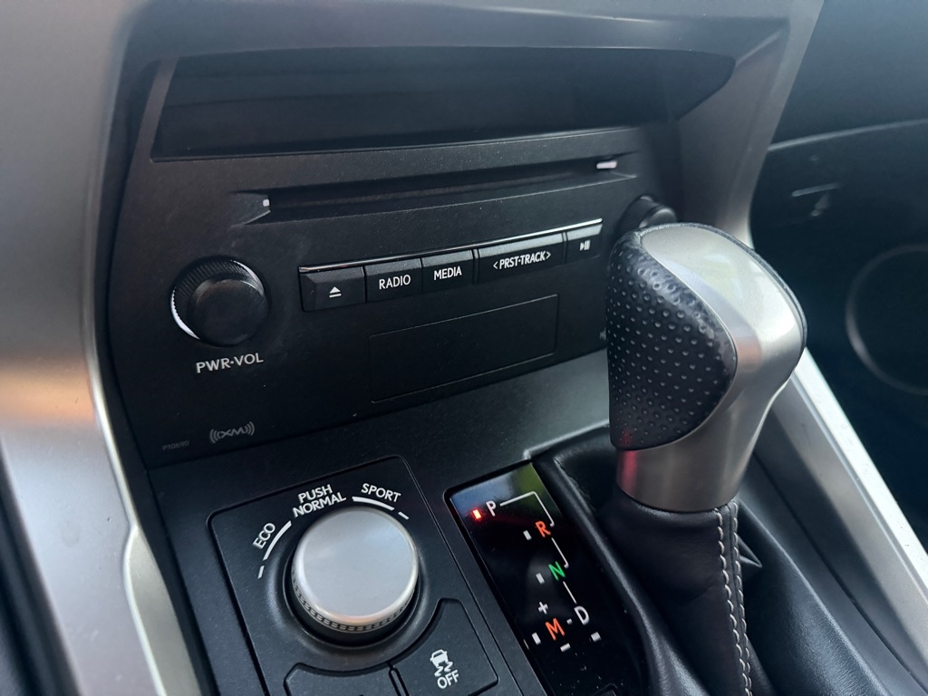 Lexus NX 200t FWD 2016