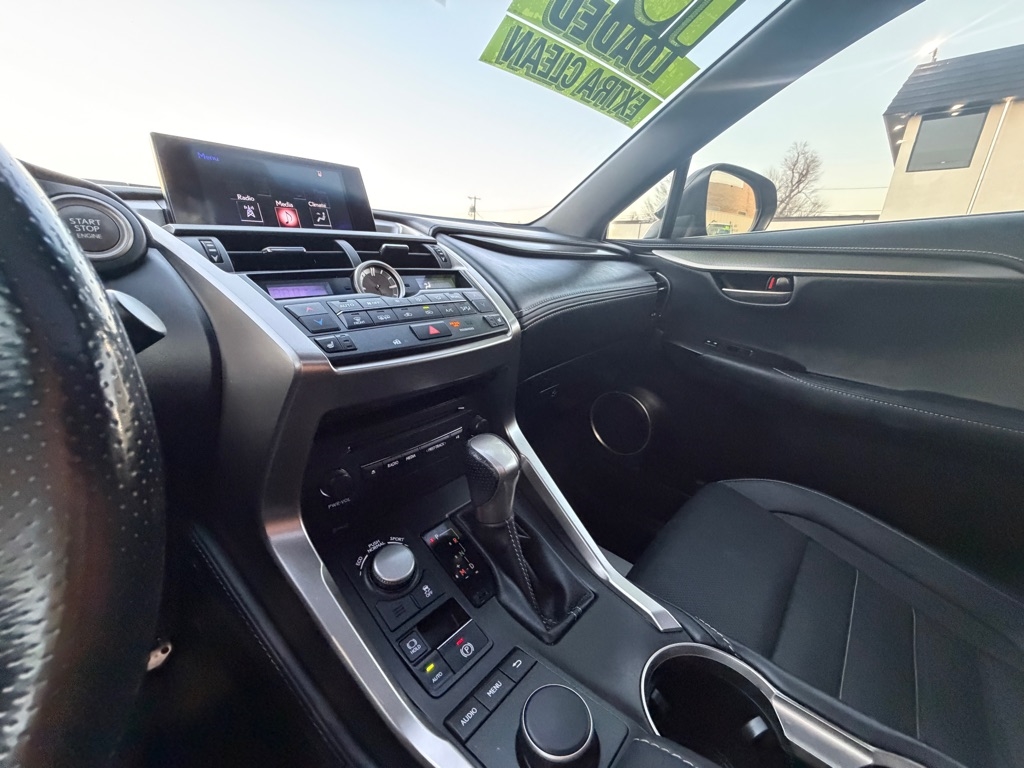 Lexus NX 200t FWD 2016