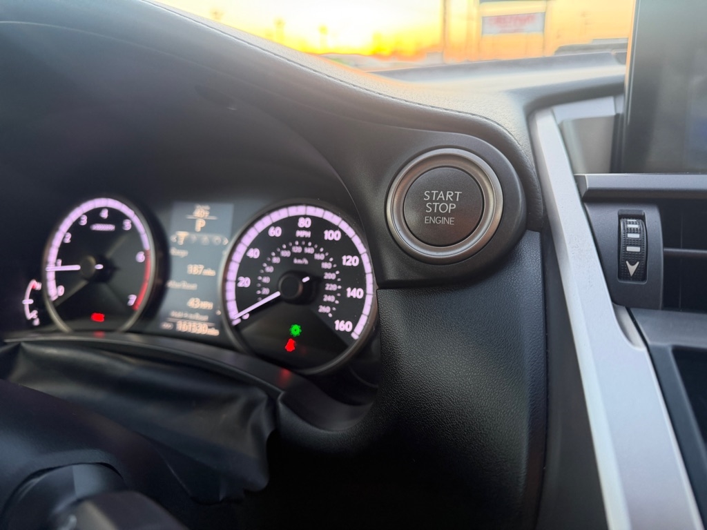 Lexus NX 200t FWD 2016