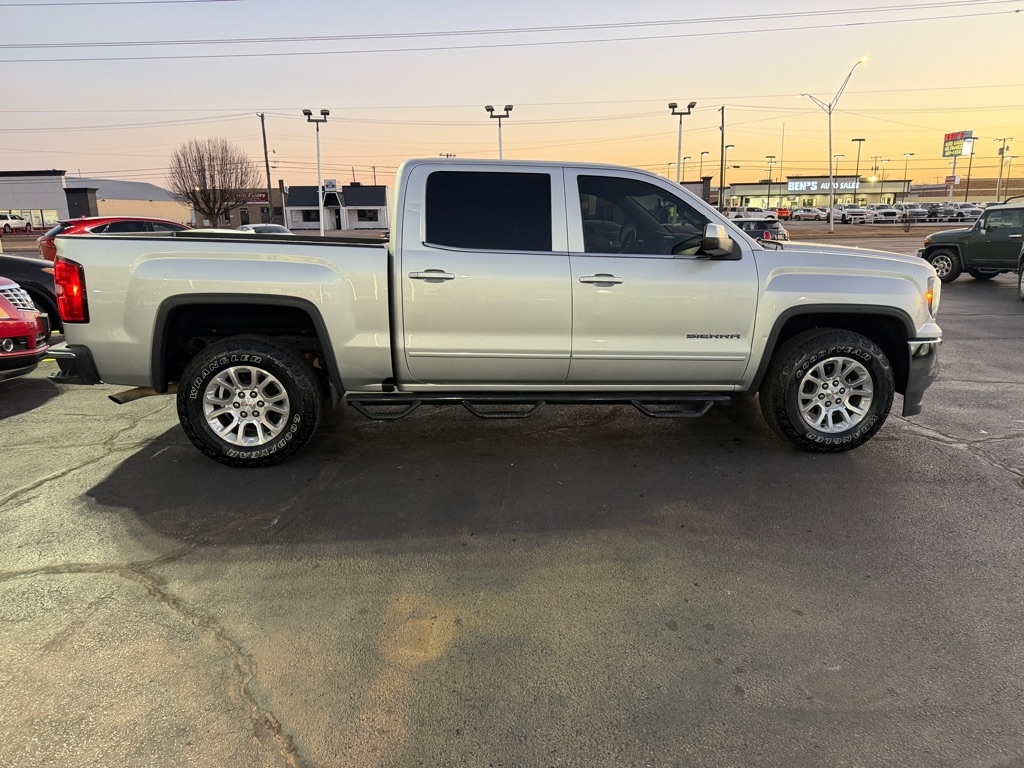 GMC Sierra 1500 SLE Crew Cab Long Box 4WD 2017