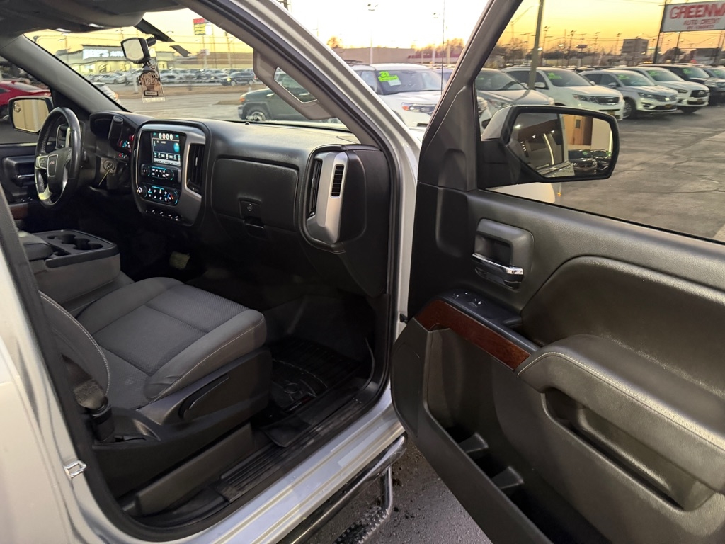 GMC Sierra 1500 SLE Crew Cab Long Box 4WD 2017