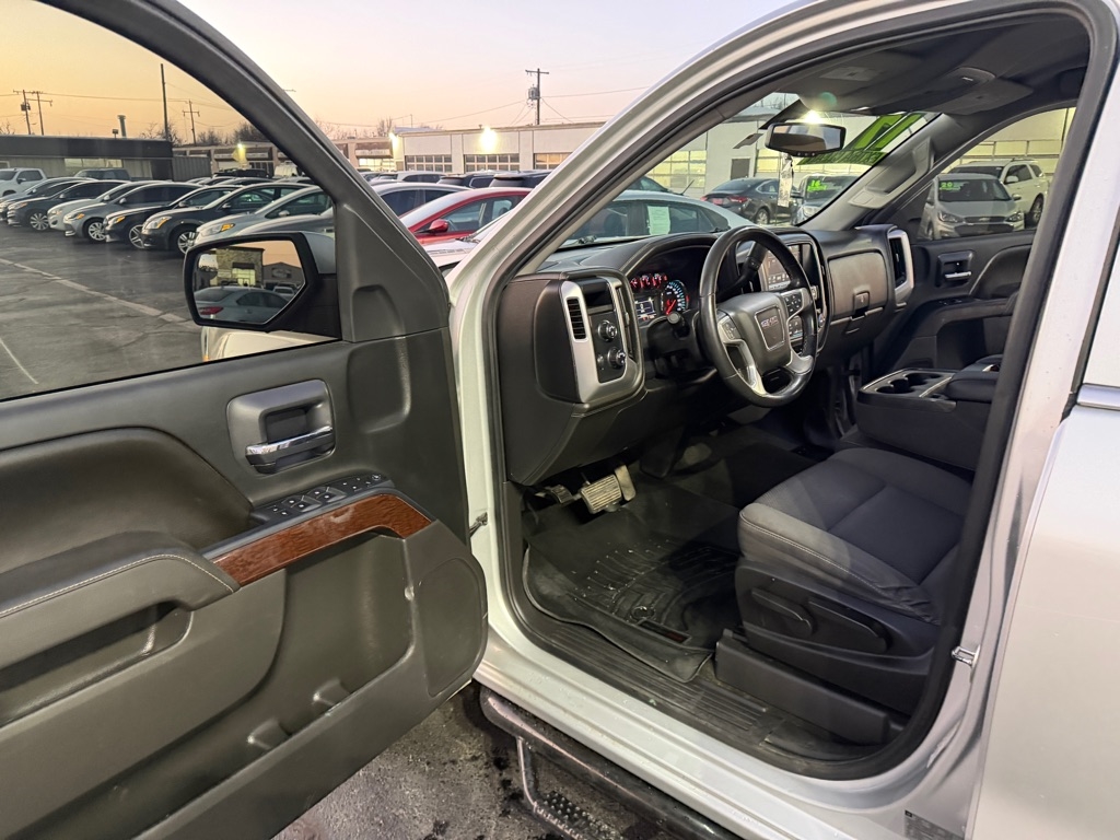 GMC Sierra 1500 SLE Crew Cab Long Box 4WD 2017