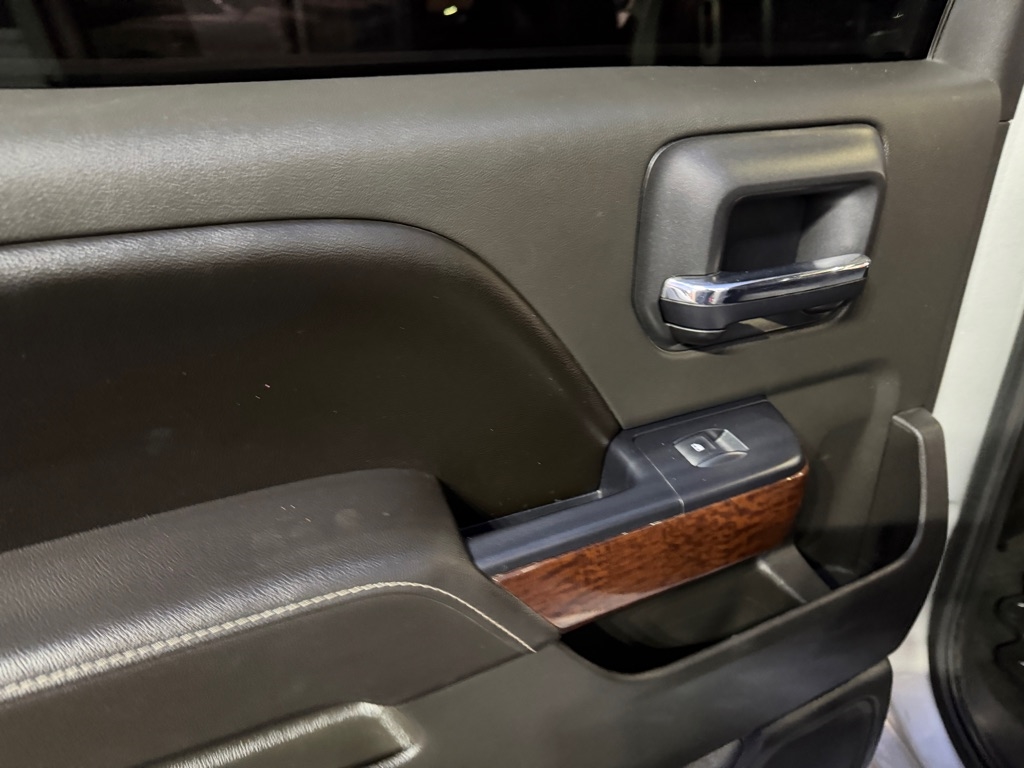 GMC Sierra 1500 SLE Crew Cab Long Box 4WD 2017