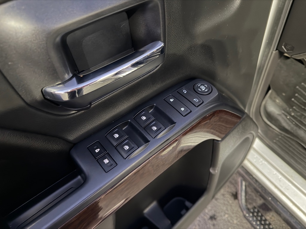 GMC Sierra 1500 SLE Crew Cab Long Box 4WD 2017