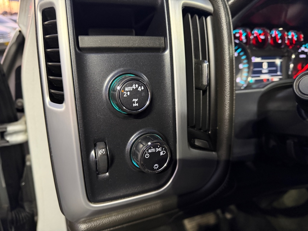 GMC Sierra 1500 SLE Crew Cab Long Box 4WD 2017