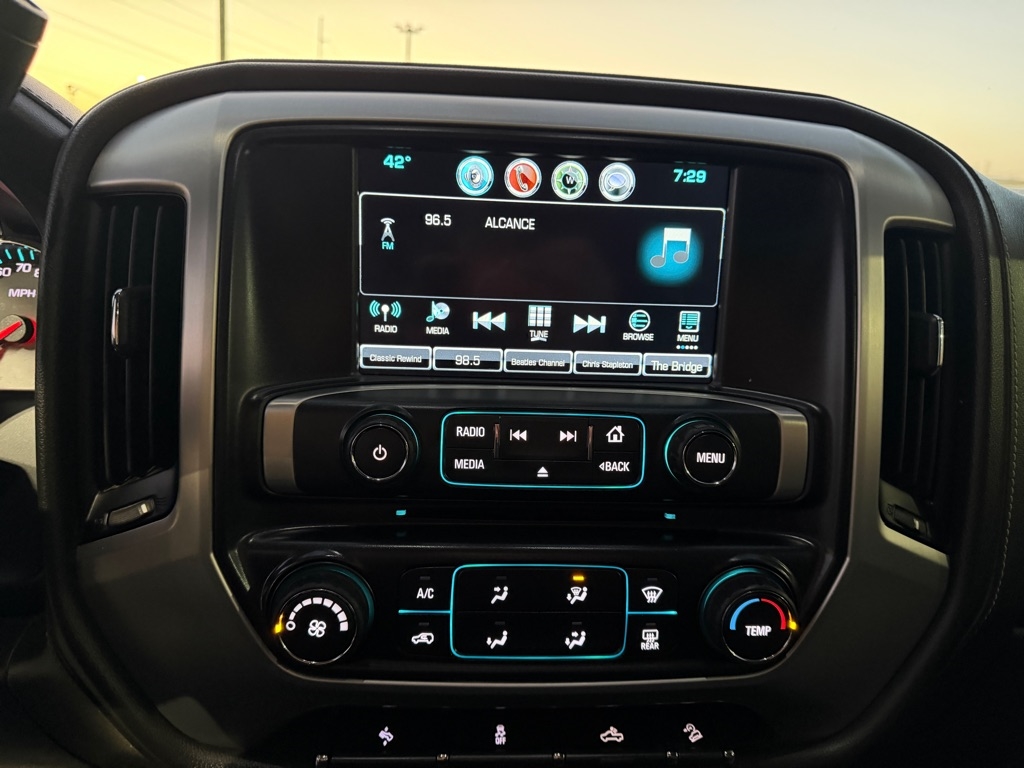 GMC Sierra 1500 SLE Crew Cab Long Box 4WD 2017