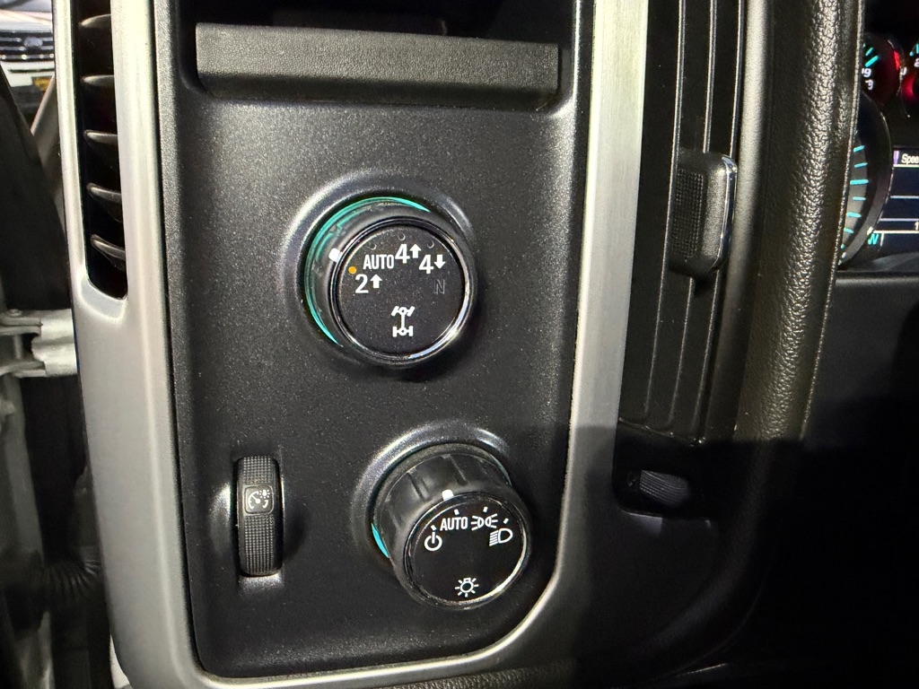 GMC Sierra 1500 SLE Crew Cab Long Box 4WD 2017