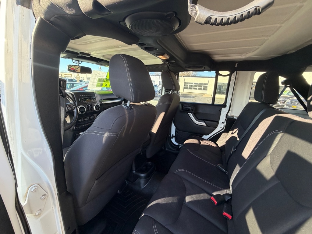 Jeep Wrangler Unlimited Sahara 4WD 2014