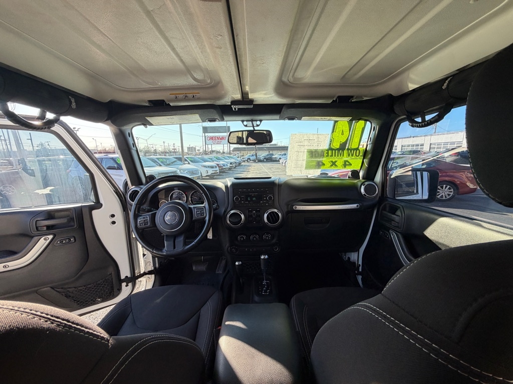 Jeep Wrangler Unlimited Sahara 4WD 2014