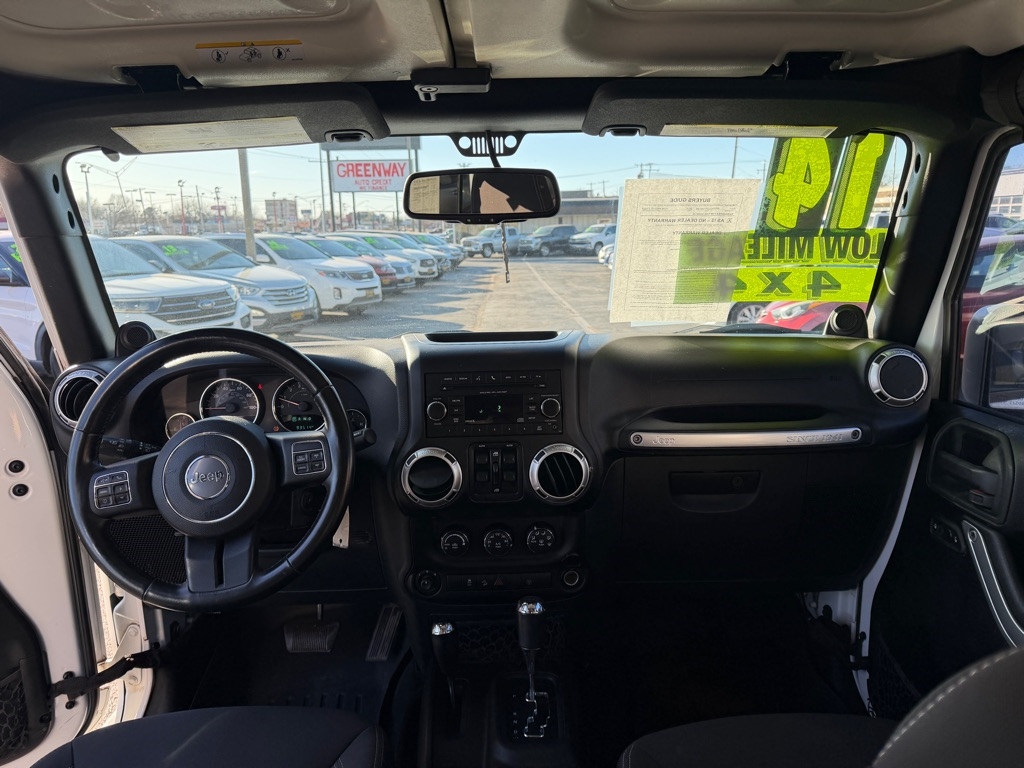 Jeep Wrangler Unlimited Sahara 4WD 2014