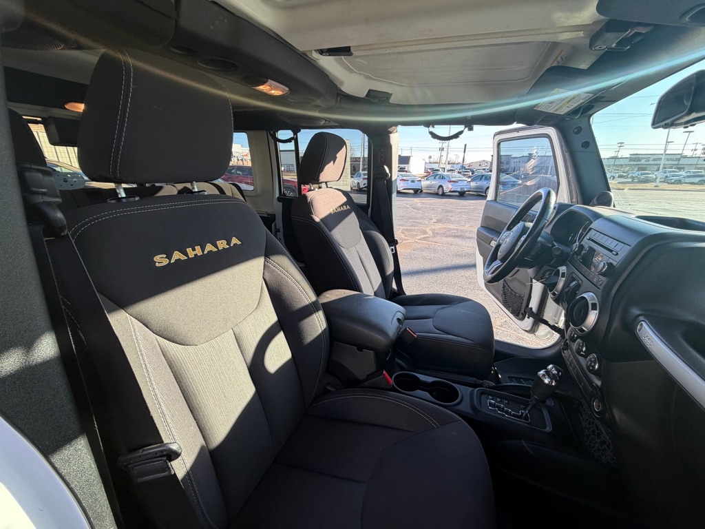 Jeep Wrangler Unlimited Sahara 4WD 2014