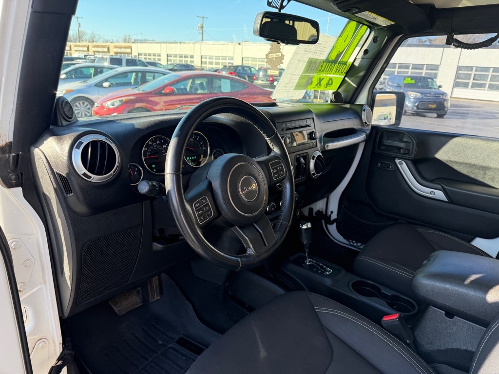 Jeep Wrangler Unlimited Sahara 4WD 2014