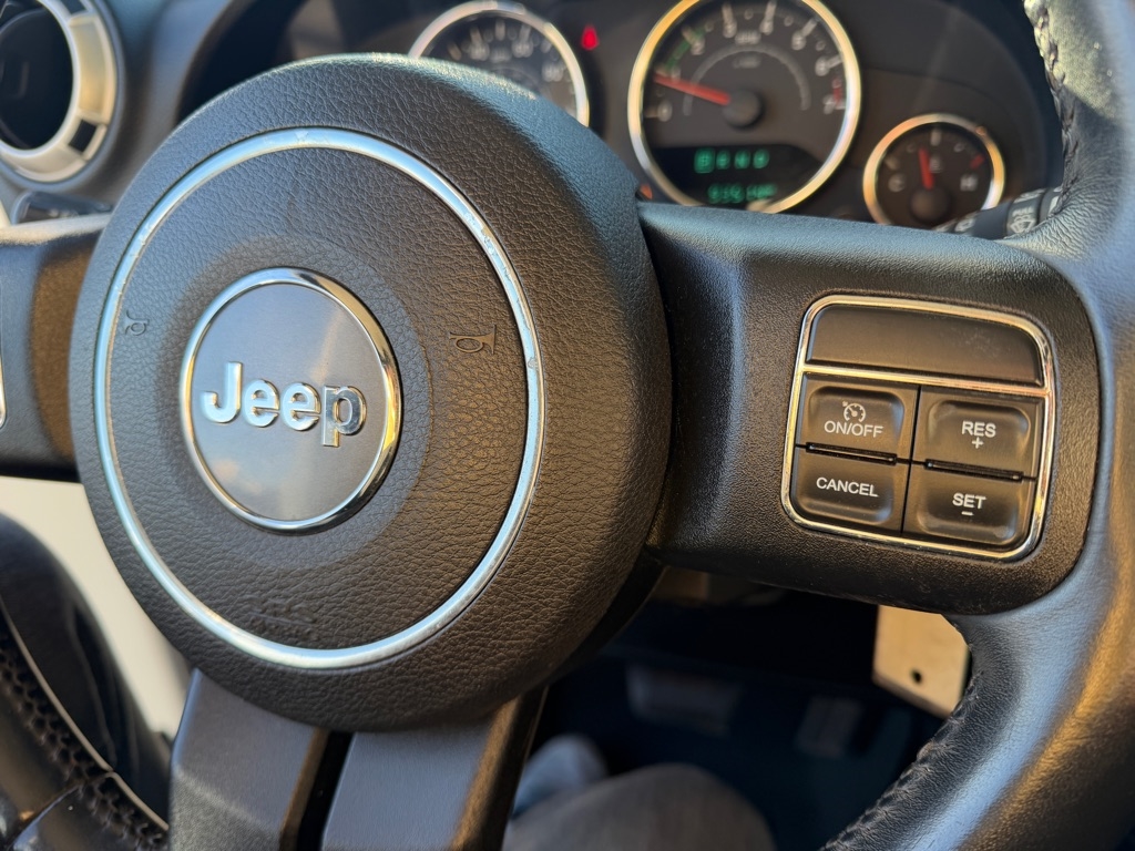 Jeep Wrangler Unlimited Sahara 4WD 2014