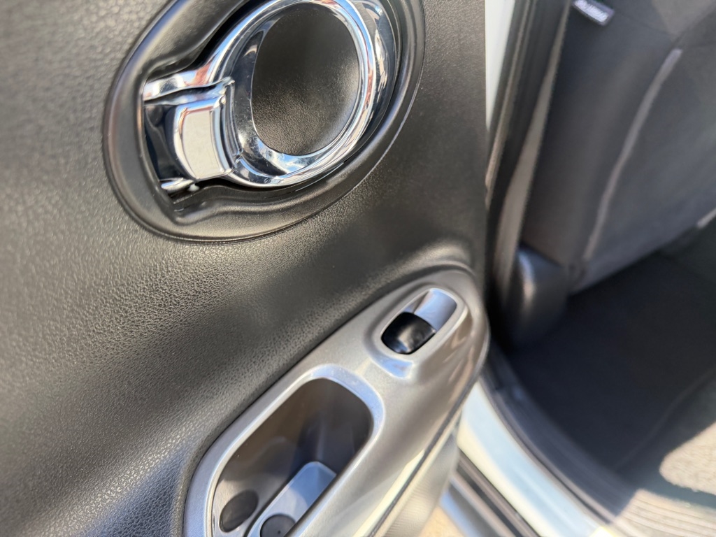 Nissan Juke S FWD 2014