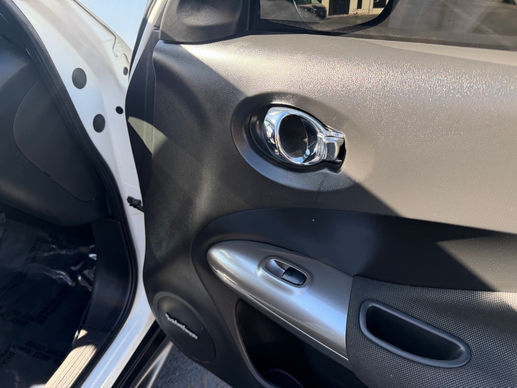 Nissan Juke S FWD 2014