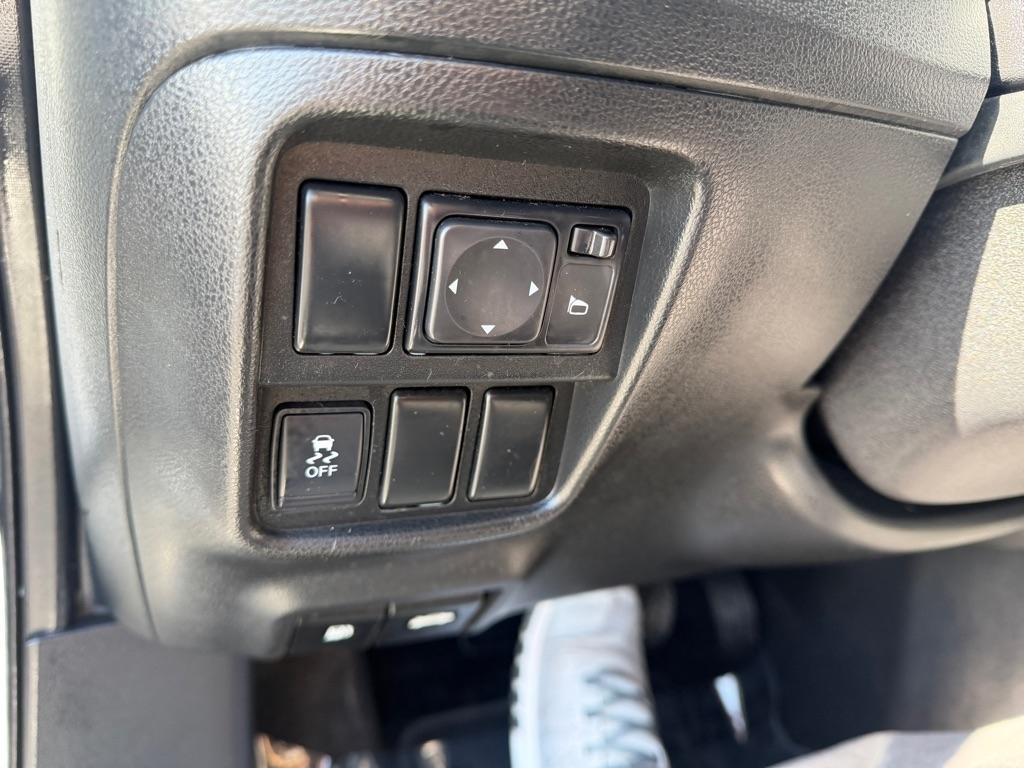 Nissan Juke S FWD 2014