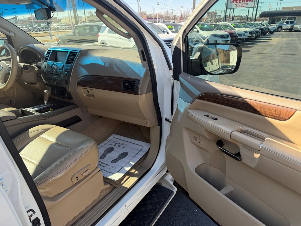 Nissan Armada SV 2WD 2011