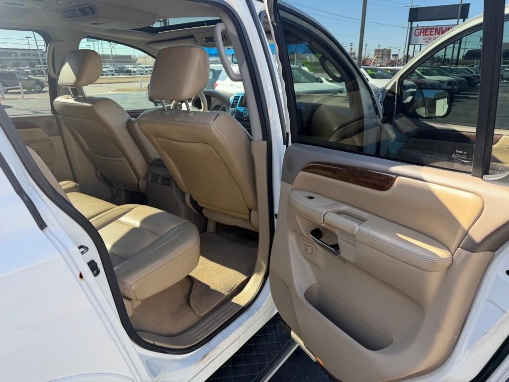 Nissan Armada SV 2WD 2011