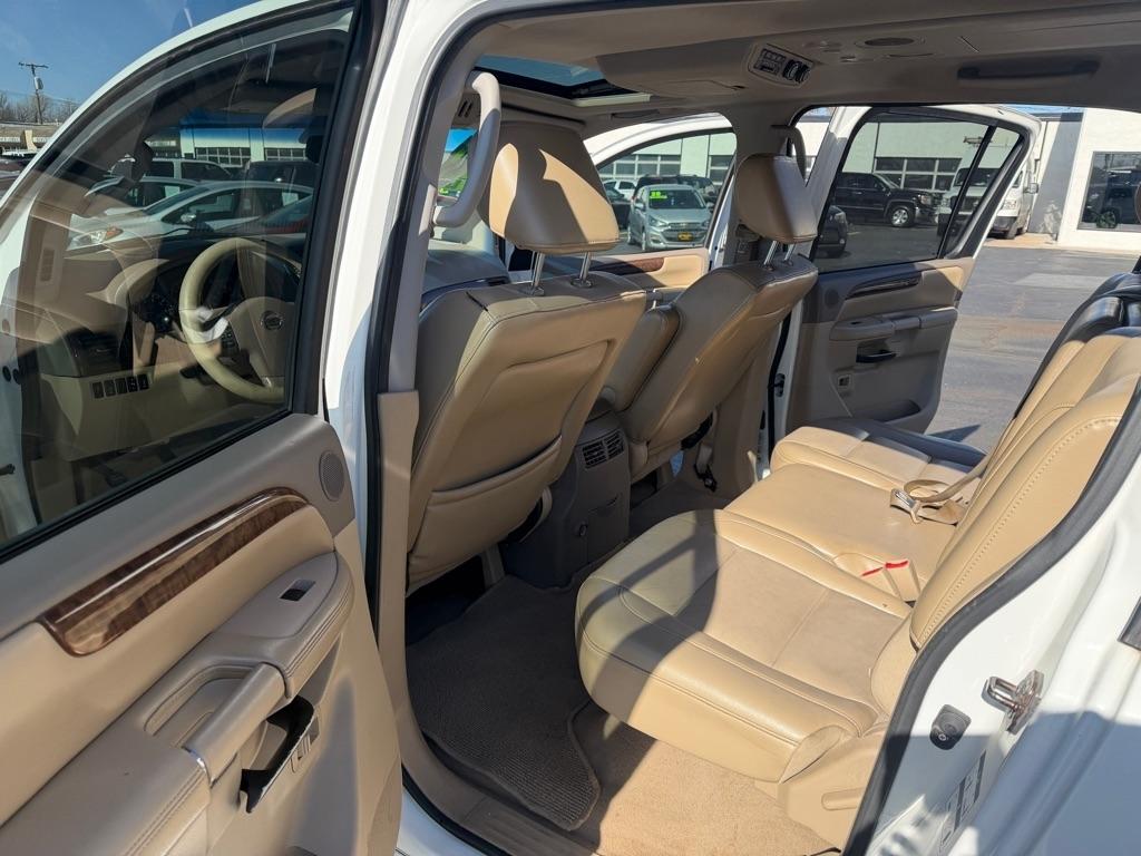 Nissan Armada SV 2WD 2011