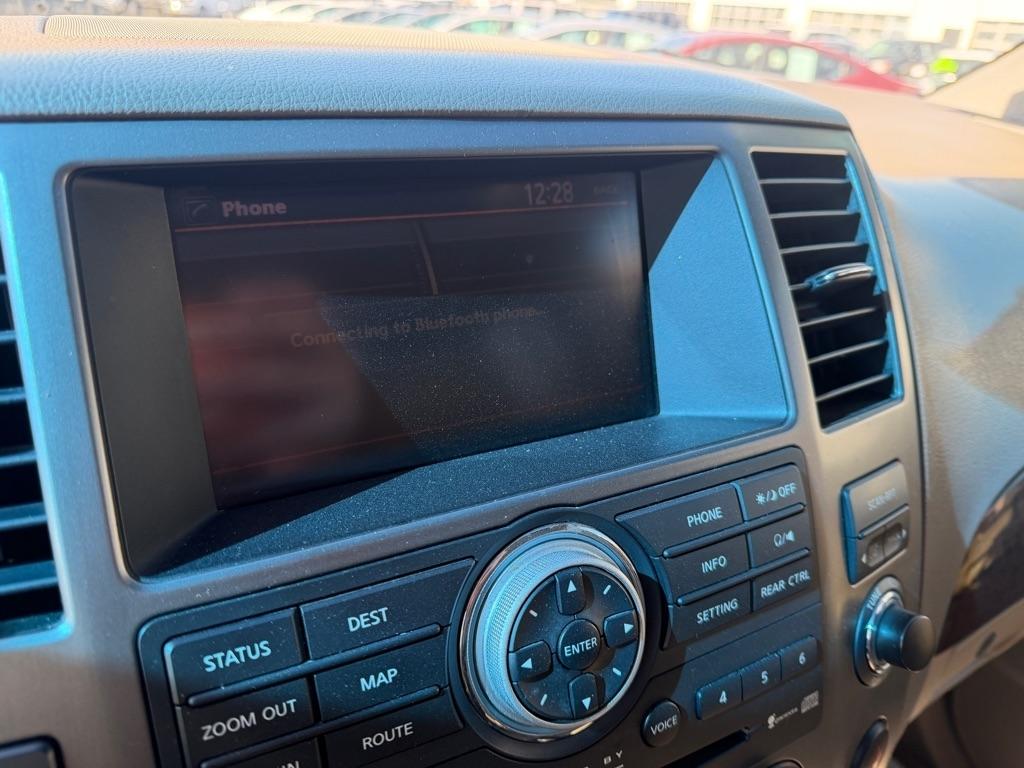 Nissan Armada SV 2WD 2011