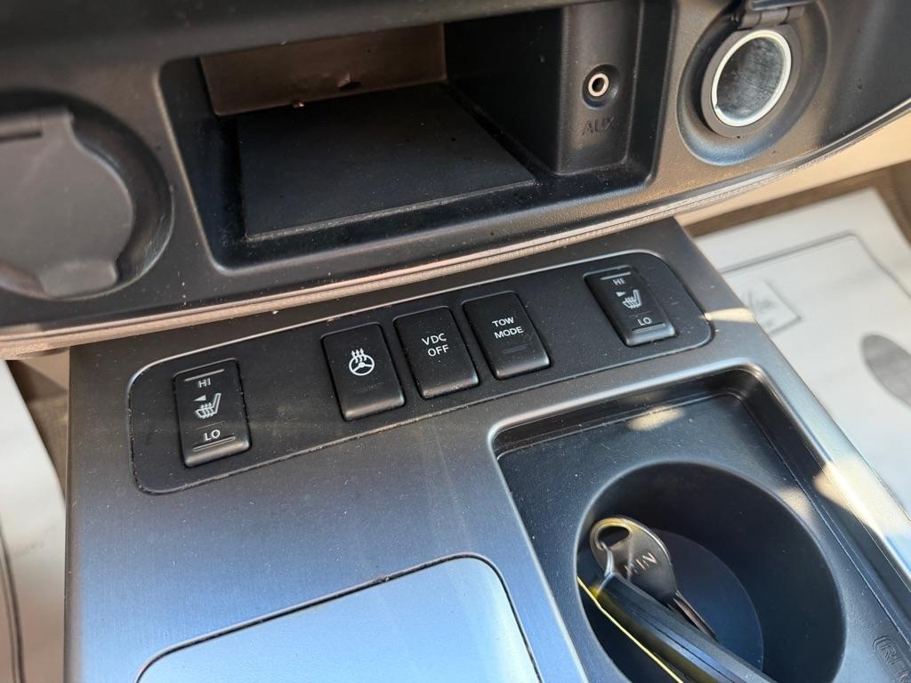 Nissan Armada SV 2WD 2011