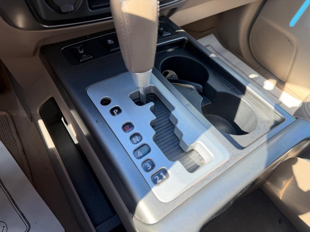 Nissan Armada SV 2WD 2011