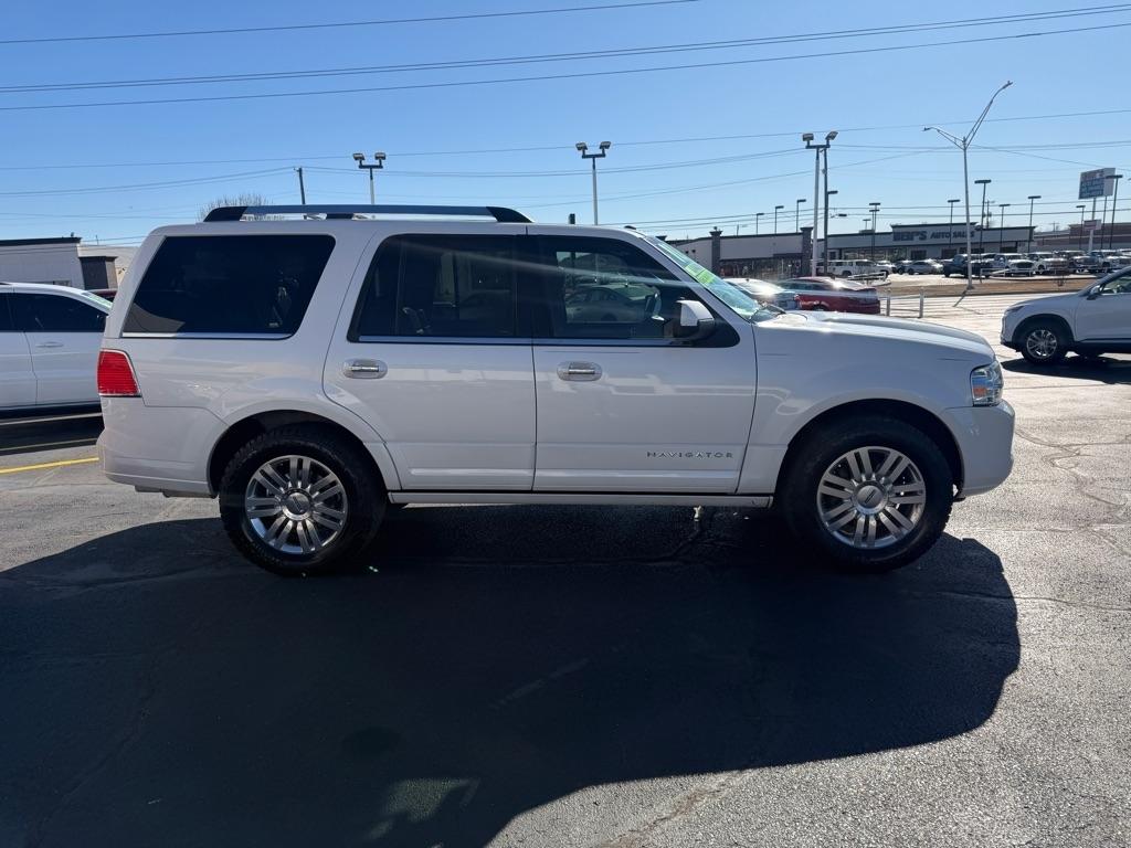Lincoln Navigator 2WD 2011