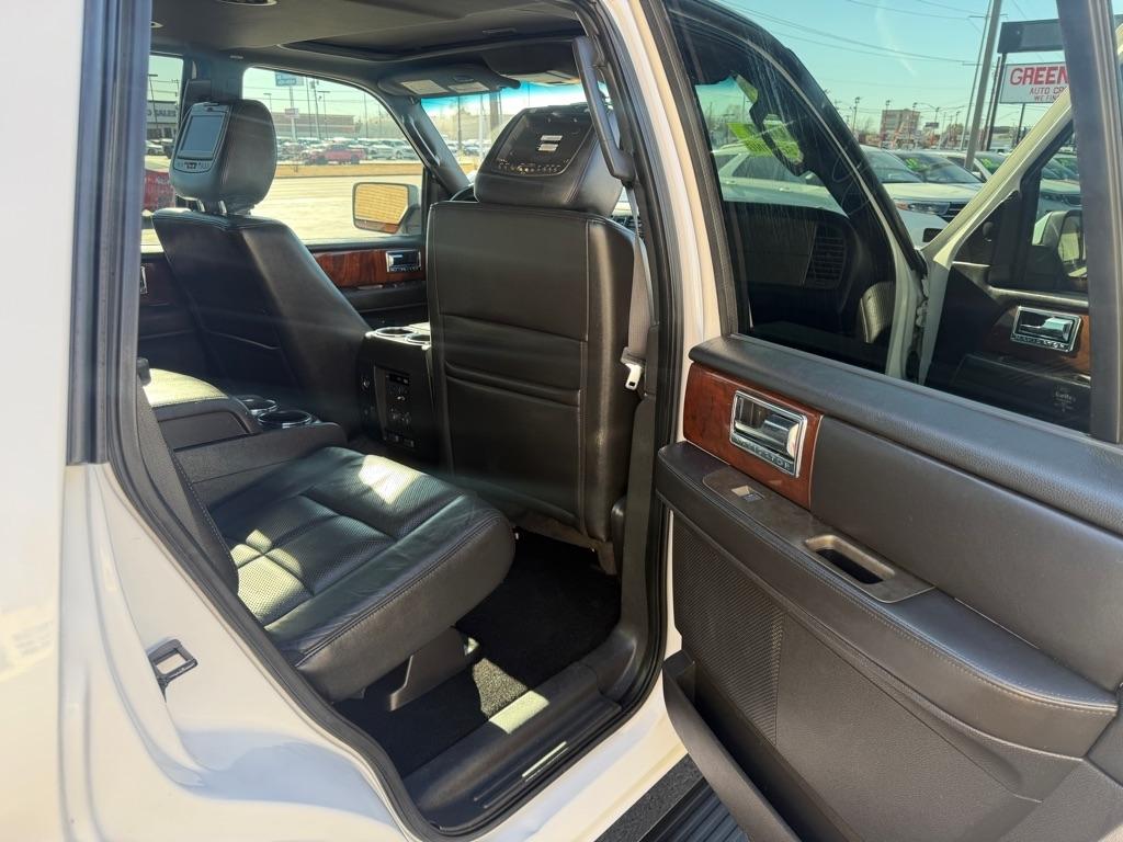 Lincoln Navigator 2WD 2011