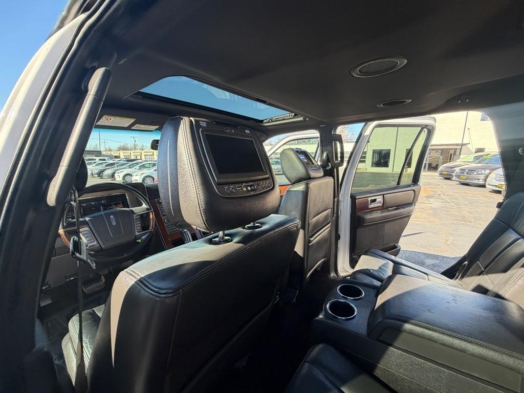 Lincoln Navigator 2WD 2011