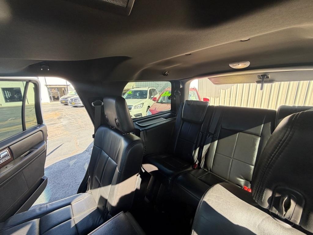 Lincoln Navigator 2WD 2011