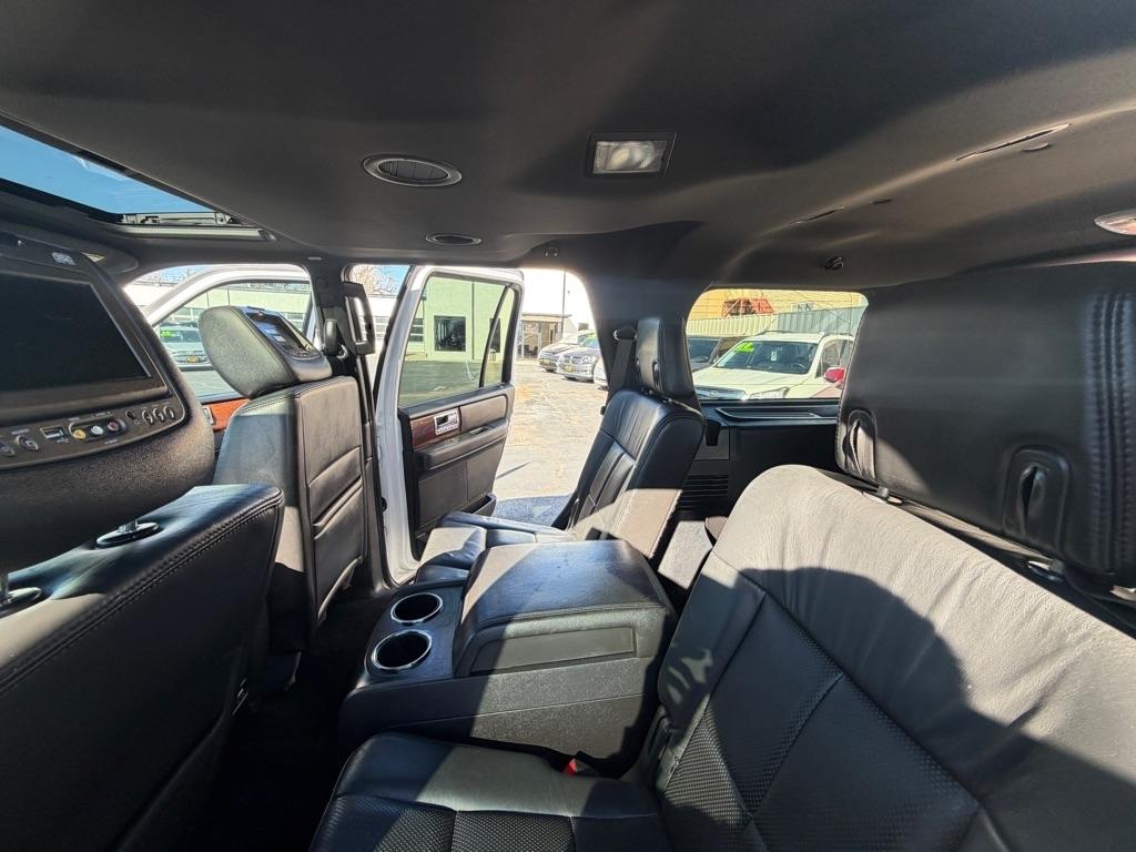 Lincoln Navigator 2WD 2011