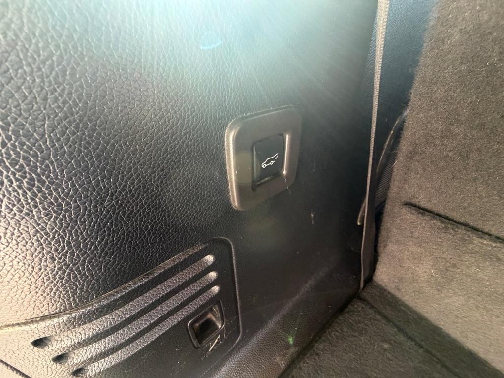 Lincoln Navigator 2WD 2011