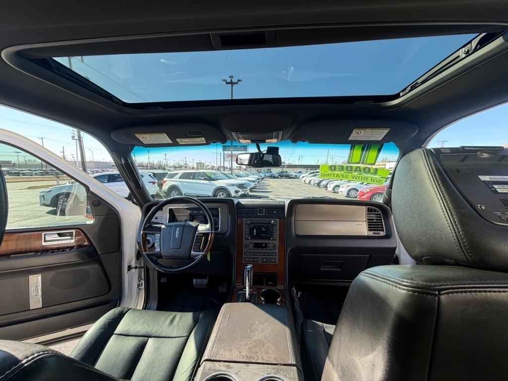 Lincoln Navigator 2WD 2011