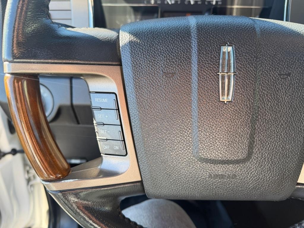 Lincoln Navigator 2WD 2011