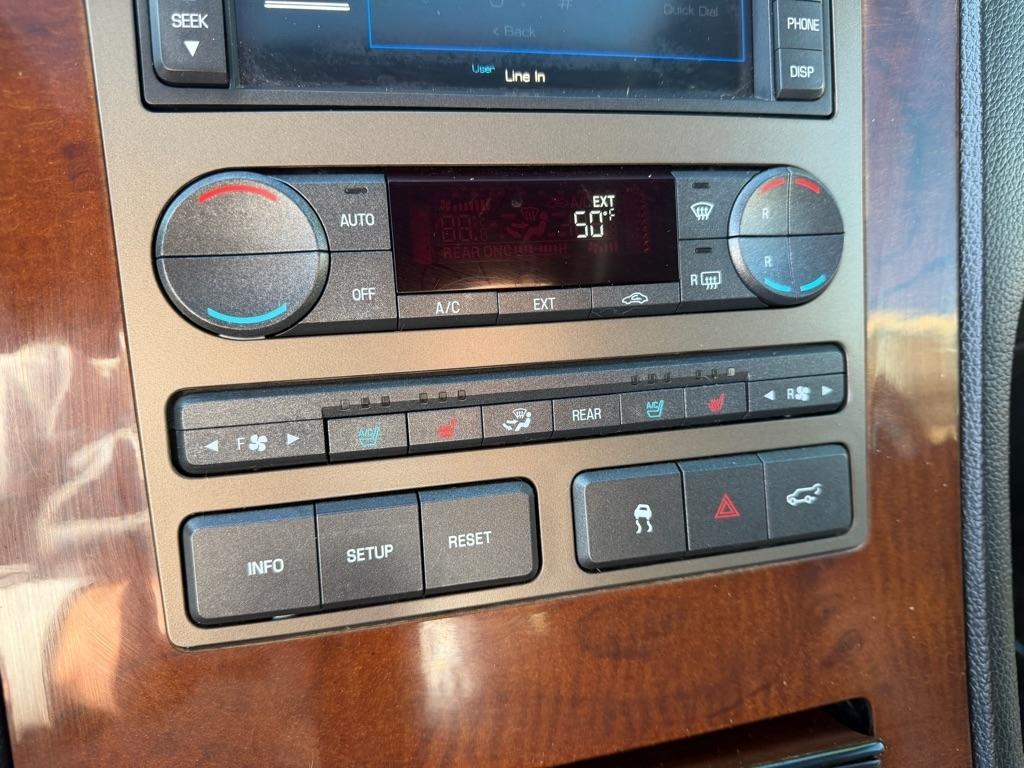 Lincoln Navigator 2WD 2011