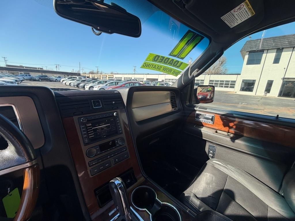 Lincoln Navigator 2WD 2011