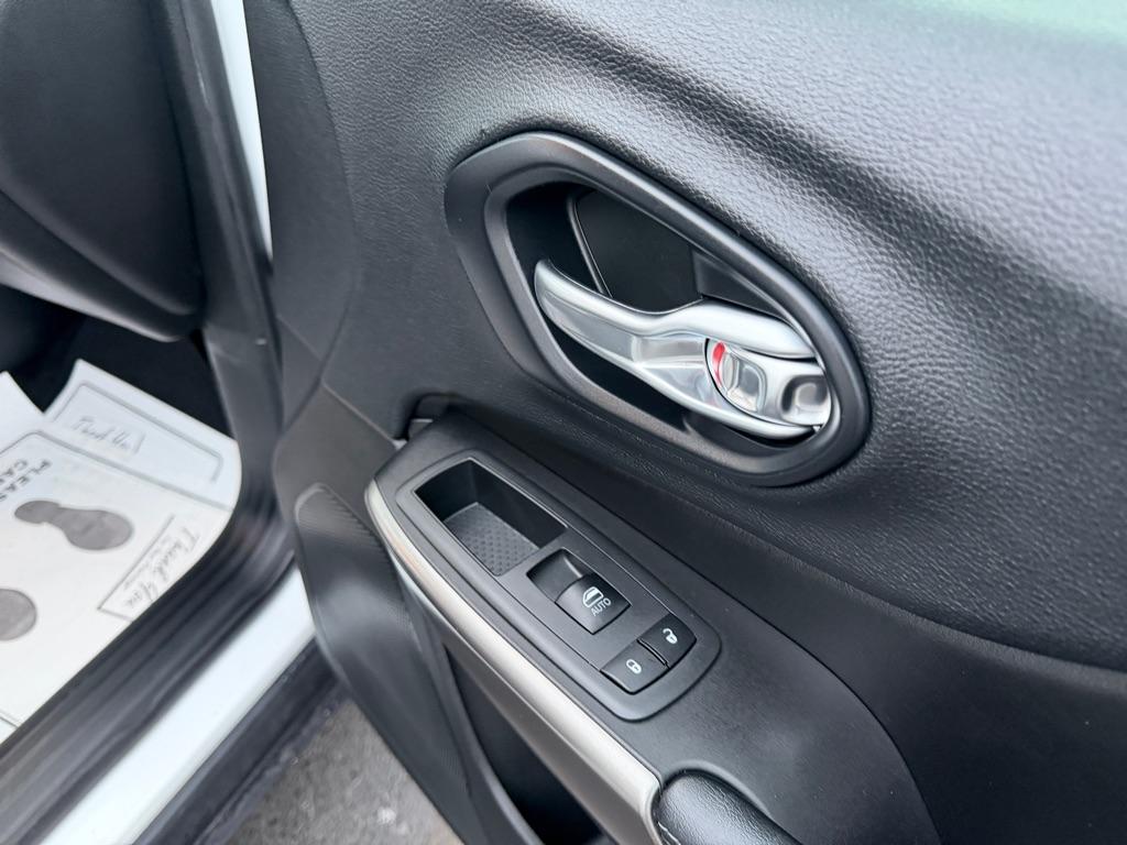 Jeep Cherokee Latitude Plus FWD 2019