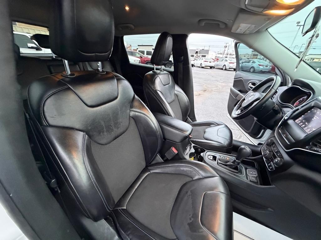 Jeep Cherokee Latitude Plus FWD 2019