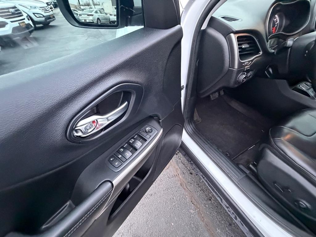 Jeep Cherokee Latitude Plus FWD 2019